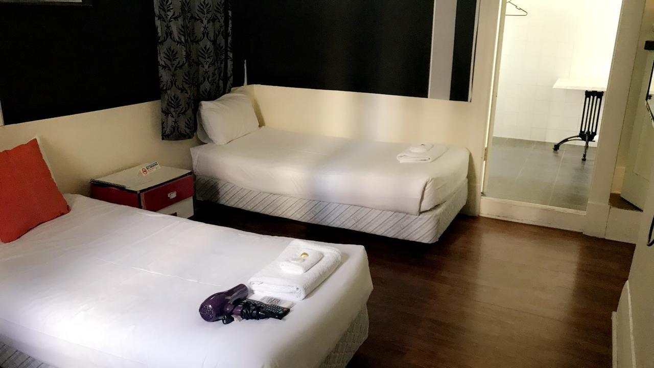 Ambassadors Hotel Аделаида Экстерьер фото