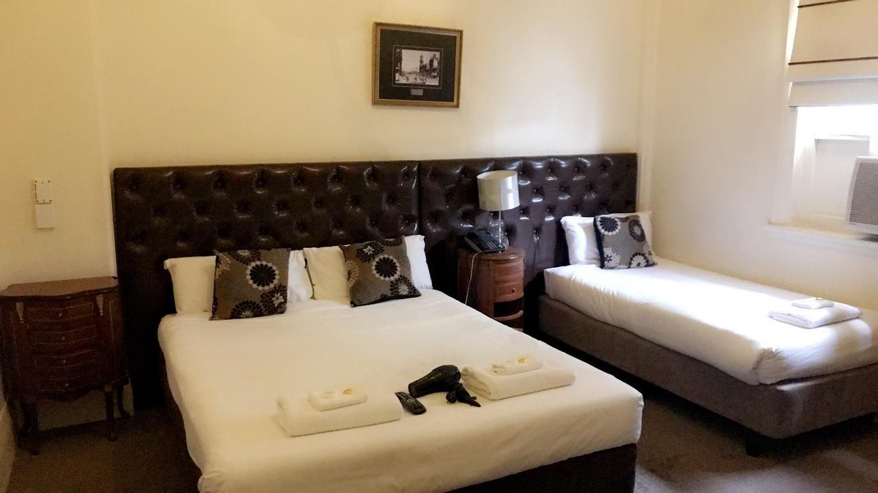 Ambassadors Hotel Аделаида Экстерьер фото