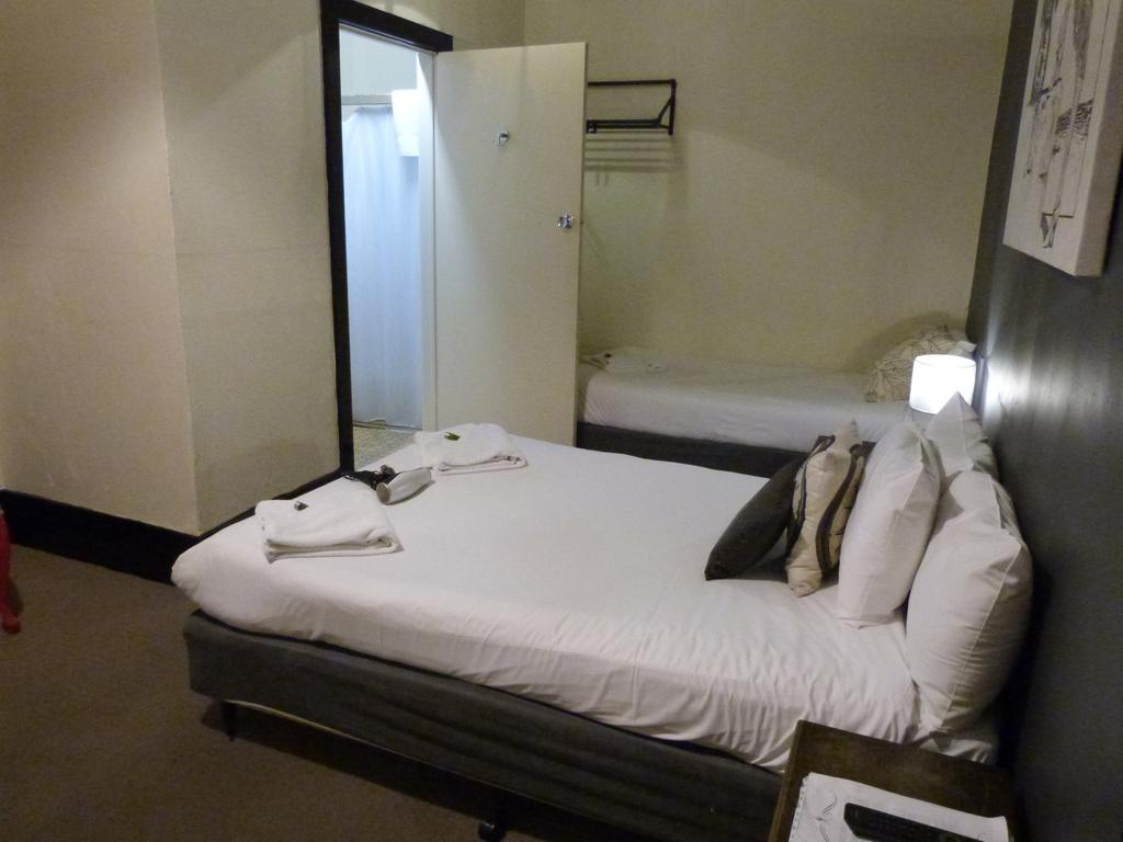 Ambassadors Hotel Аделаида Экстерьер фото